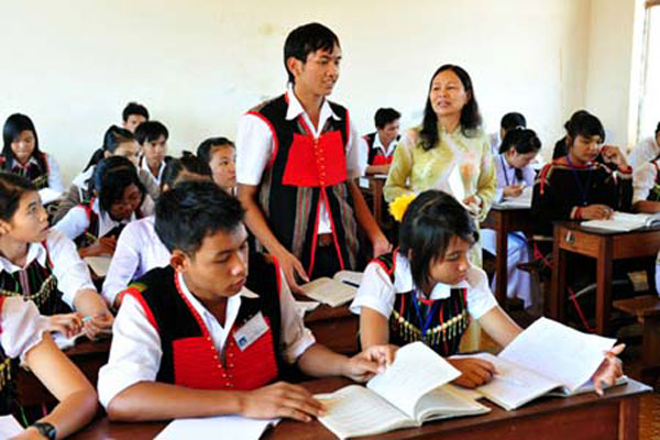 Hỗ trợ giáo viên, học sinh và cơ sở giáo dục ở miền núi